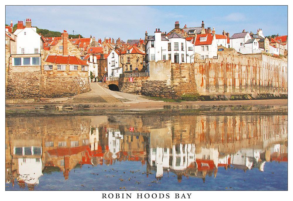 Robin Hood's Bay postcard | Great Stuff from Cardtoons